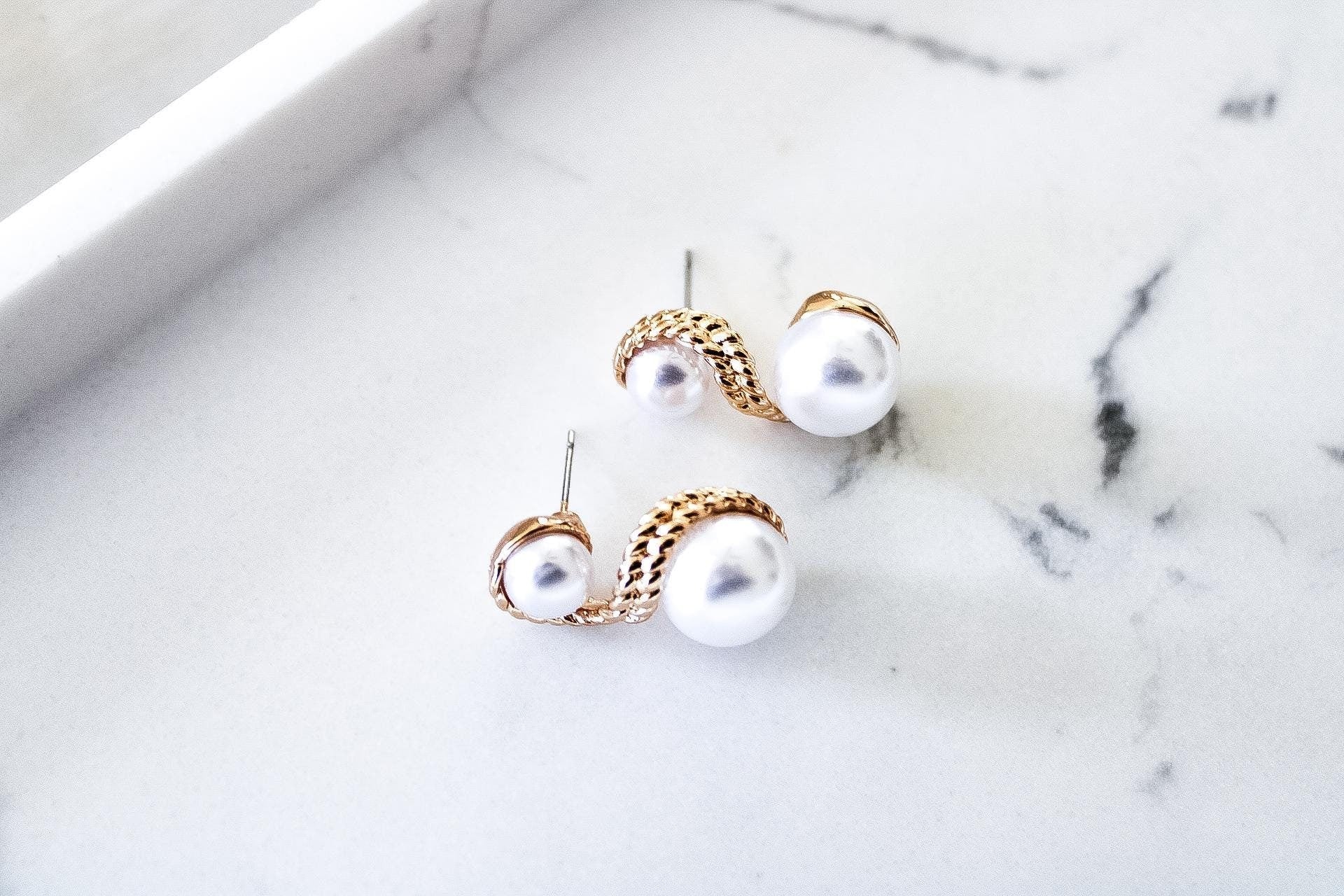 Pearl drop earrings